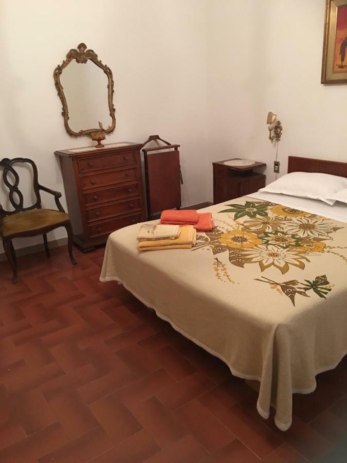 Casa Degli Zii Appartamento Letizia Luni Ngoại thất bức ảnh